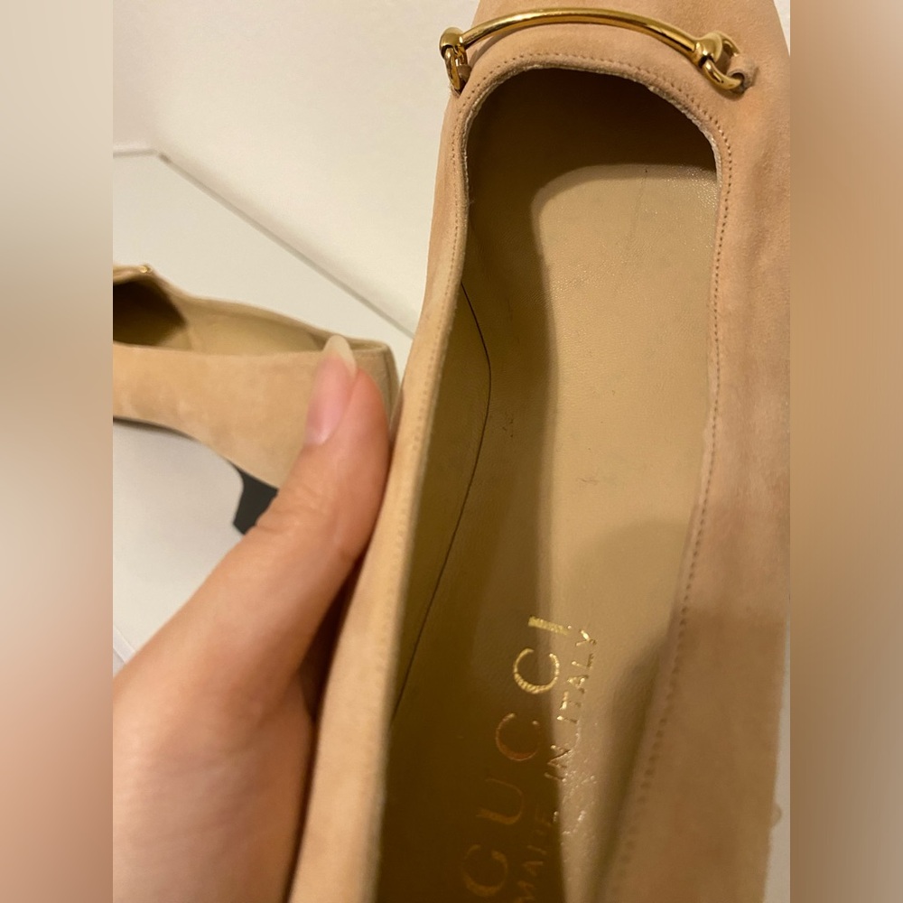 (NWOT) Gucci Vintage Suede Horse Bit Taupe Pink Mid-Heel Pointed Heels | 35C - Picture 15 of 16